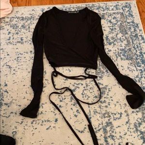 Black v neck crop top